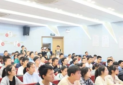 广西壮族自治区普通高中多样化特色化跟岗研修班一行来我校交流研讨